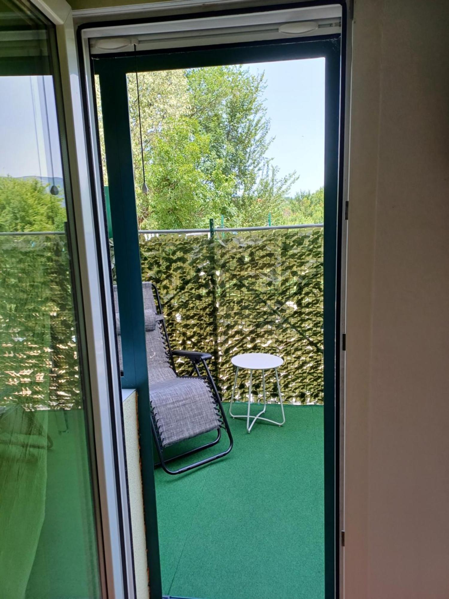 Guest House Slatki Snovi Книн Экстерьер фото